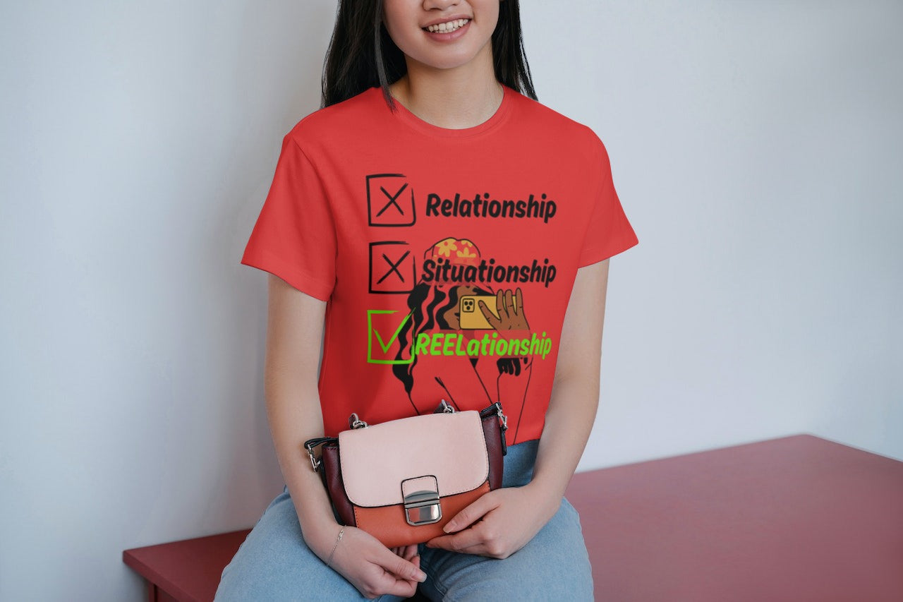 'REEL-ationship'-Crop Top